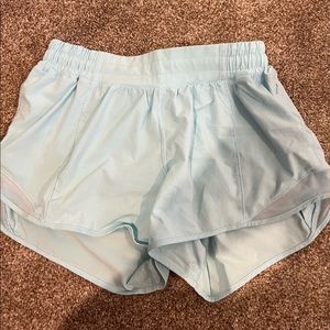 Lululemon Hotty Hot shorts 4”